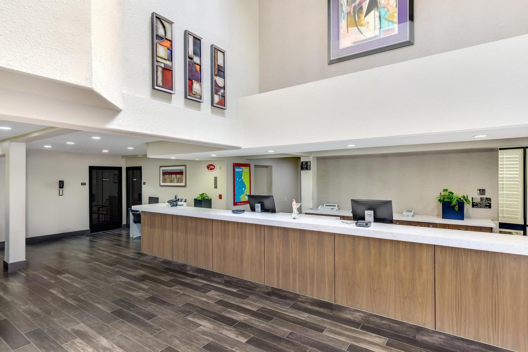 Hotel Desert Inn&suites Anaheim